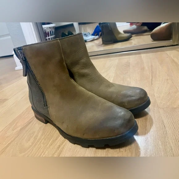 Sorel Emelia Zip Ankle Boots - Picture 10 of 11